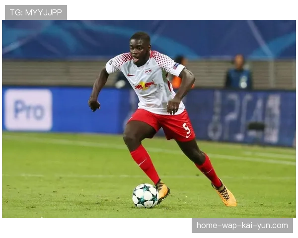 弗赖堡防守组织：金特尔与林哈特的中卫搭档防空能力评估